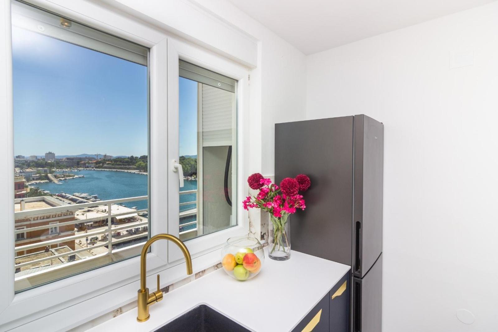 Sea View Mia Apartment Just Renovated Задар Екстериор снимка